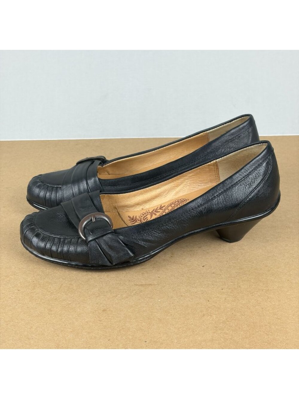 Sofft Kitten Heel Buckle Detail Leather Heels Womens 7 Black Casual Comfort